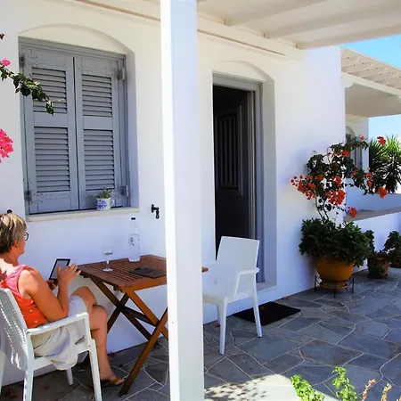 אפולוניה George'S Place Sifnos - Apartments מראה חיצוני תמונה